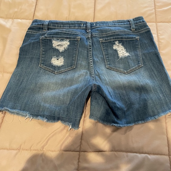 Klique B denim shorts - Picture 3 of 3